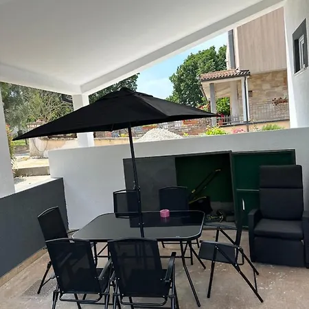 Appartement Stinjan *