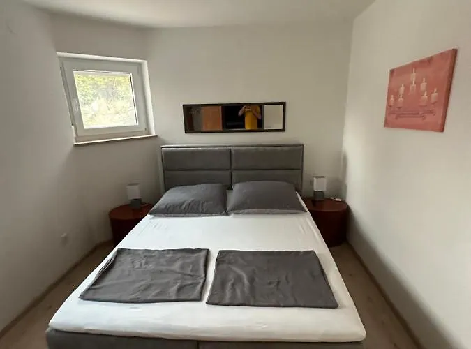 Stinjan Apartment *