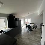 Stinjan פולה